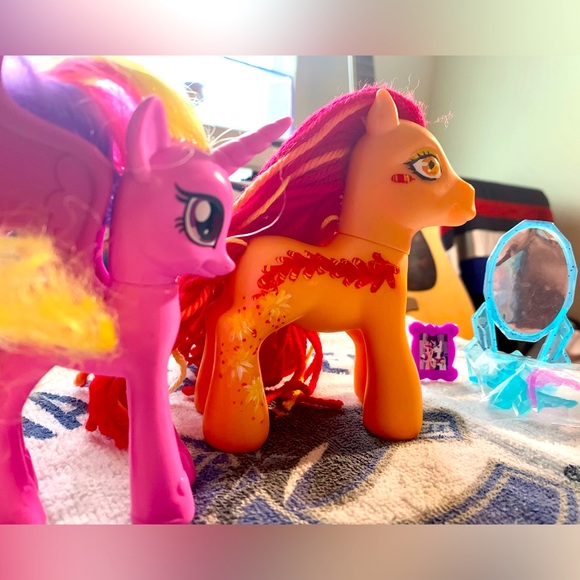 Vintage My Little Pony Bundle W/ Accessories - Picture 2 of 2